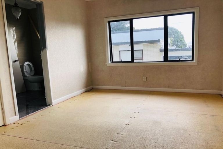 Photo of property in 9a Grande Vue Road, Hillpark, Auckland, 2102