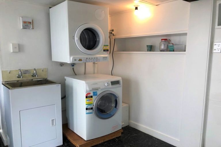 Photo of property in 1 Mckenzie Terrace, Te Aro, Wellington, 6011