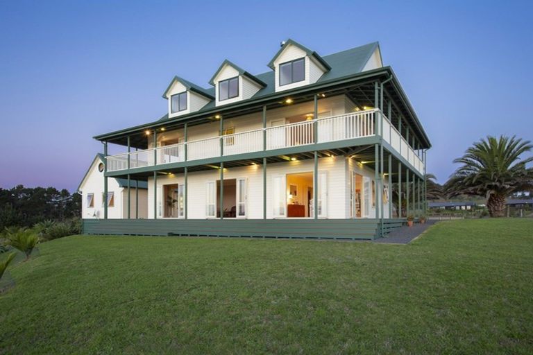 Photo of property in 246 Hills Road, Raglan, 3295