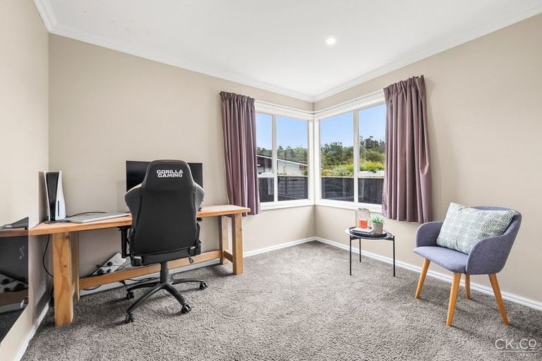 Photo of property in 6 Glen Road, Stokes Valley, Lower Hutt, 5019