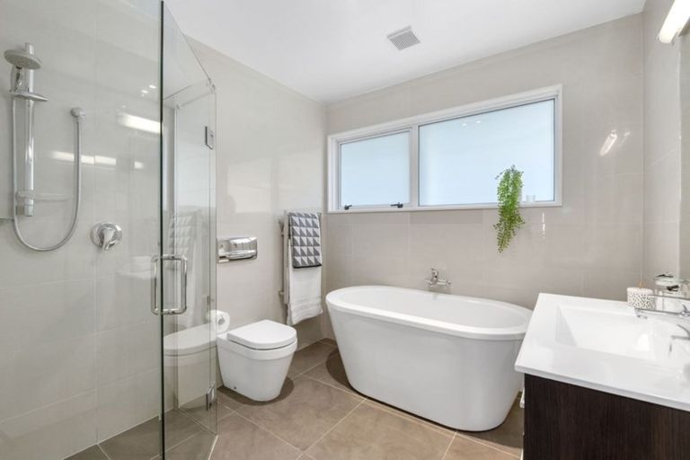 Photo of property in 14 Govind Grove, Ngaio, Wellington, 6035