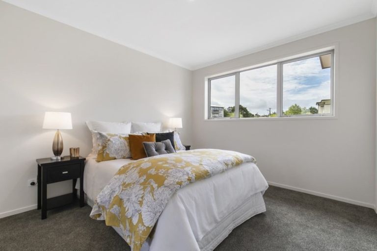 Photo of property in 49 Couldrey Crescent, Red Beach, 0932