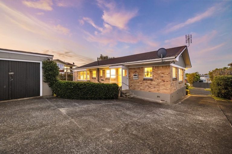 Photo of property in 4 Laurelwood Avenue, Pukekohe, 2120