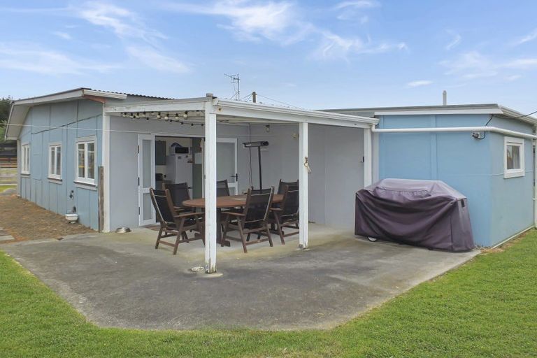 Photo of property in 13 Barber Street, Foxton Beach, Foxton, 4815
