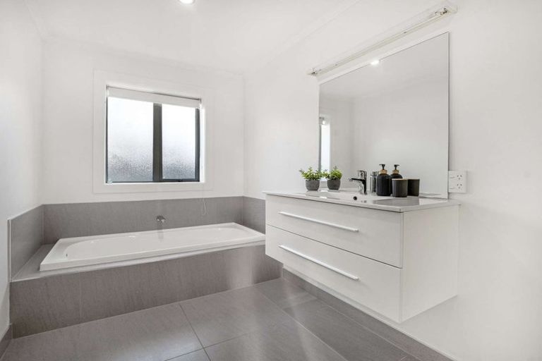 Photo of property in 32 Stanford Way, Rolleston, 7615