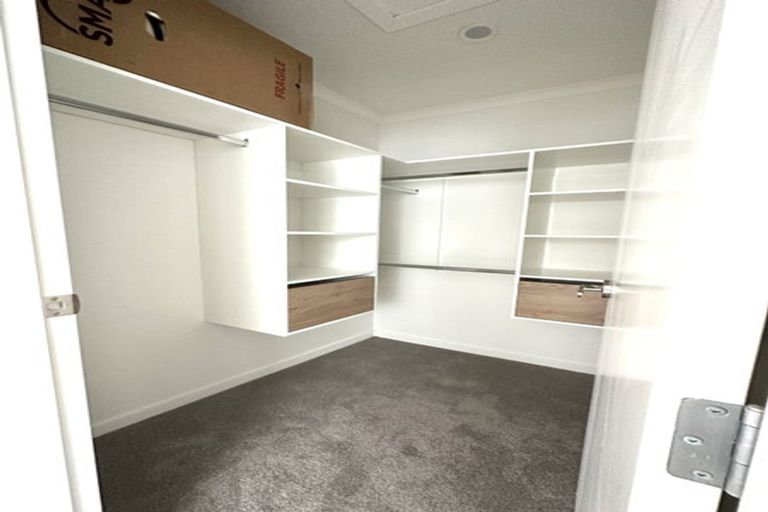 Photo of property in 8/11 Celeste Place, Totara Vale, Auckland, 0627