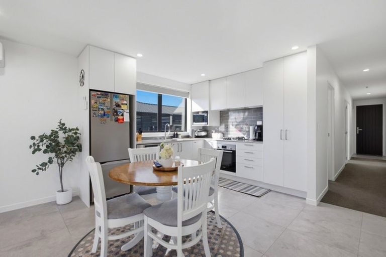Photo of property in 10 Inaka Place, Poike, Tauranga, 3112