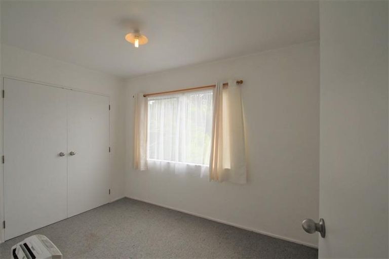 Photo of property in 1/147 Spinella Drive, Bayview, Auckland, 0629