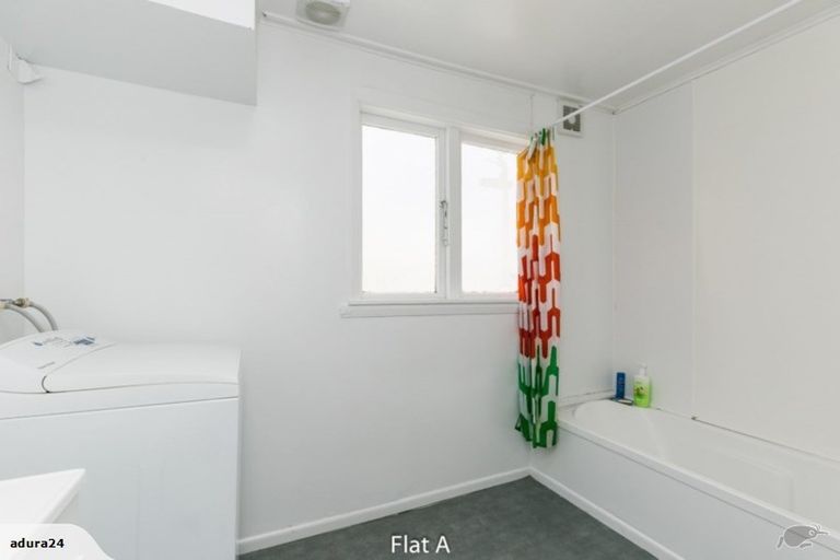 Photo of property in 212 Rintoul Street, Berhampore, Wellington, 6023