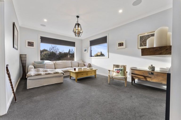 Photo of property in 7 Massey Street, Westown, New Plymouth, 4310