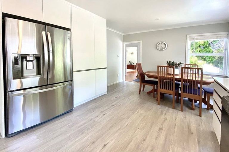 Photo of property in 767 South Titirangi Road, Titirangi, Auckland, 0604