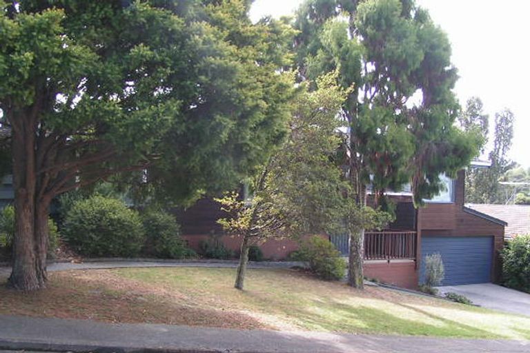 Photo of property in 8 Learmonth Avenue, Birkenhead, Auckland, 0626