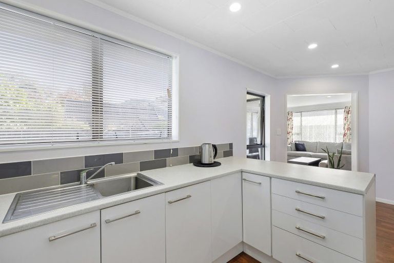 Photo of property in 2/12 Garnet Grove, Birchville, Upper Hutt, 5018