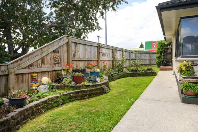 Photo of property in 1 Rose Place, Awapuni, Palmerston North, 4412