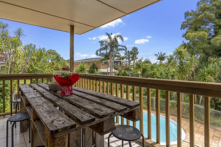 Photo of property in 71 Jaemont Avenue, Te Atatu South, Auckland, 0610