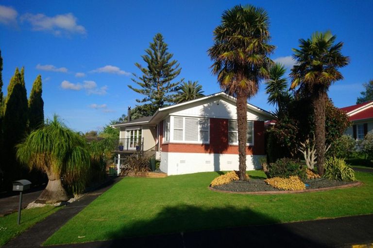 Photo of property in 6 Ross Place, Opaheke, Papakura, 2113