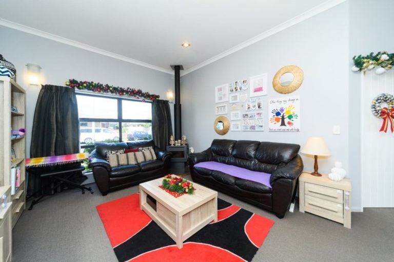 Photo of property in 61 Peter Hall Drive, Kelvin Grove, Palmerston North, 4414