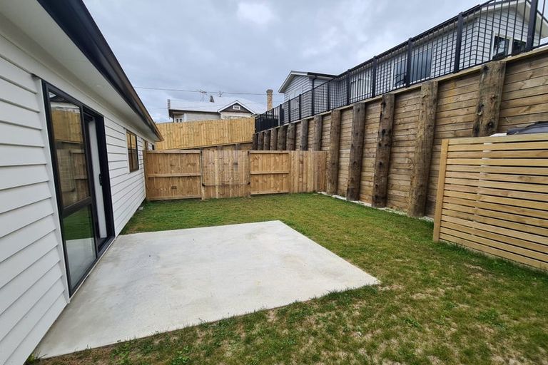 Photo of property in 2/18 Rothwell Street, Dinsdale, Hamilton, 3204