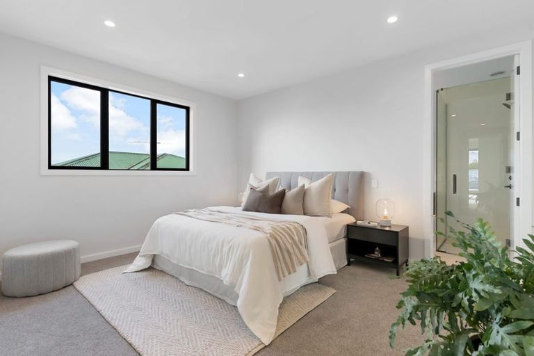 Photo of property in 9a Kowhai Street, Tawa, Wellington, 5028