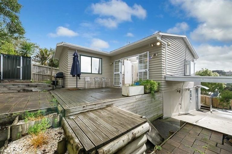 Photo of property in 24 Cedar Terrace, Stanmore Bay, Whangaparaoa, 0932