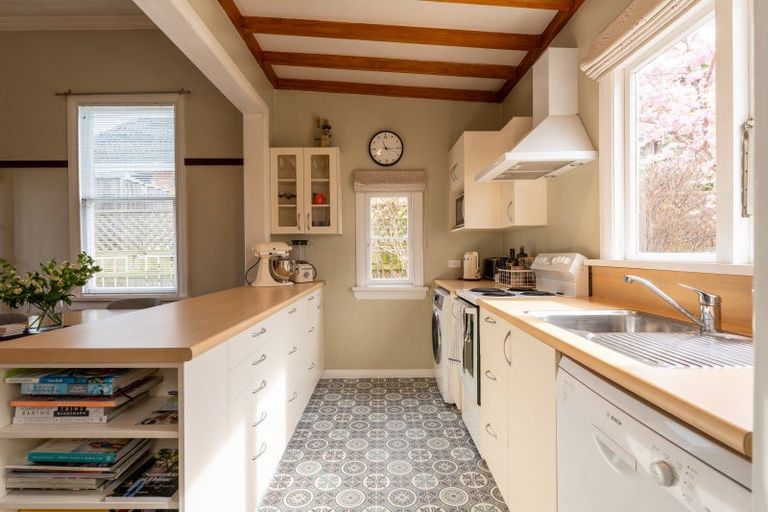 Photo of property in 20 Carnarvon Street, Belleknowes, Dunedin, 9011