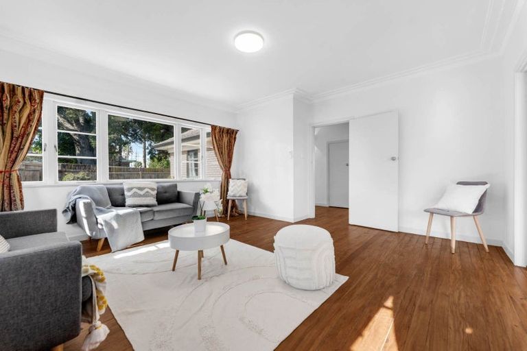 Photo of property in 92 Mangere Road, Otahuhu, Auckland, 1062