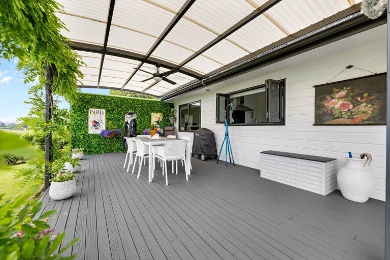 Photo of property in 15 State Highway 5, Tirau, 3410