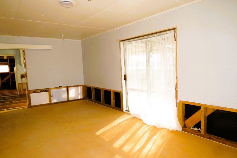 Photo of property in 37 Freyberg Street, Wairoa, 4108