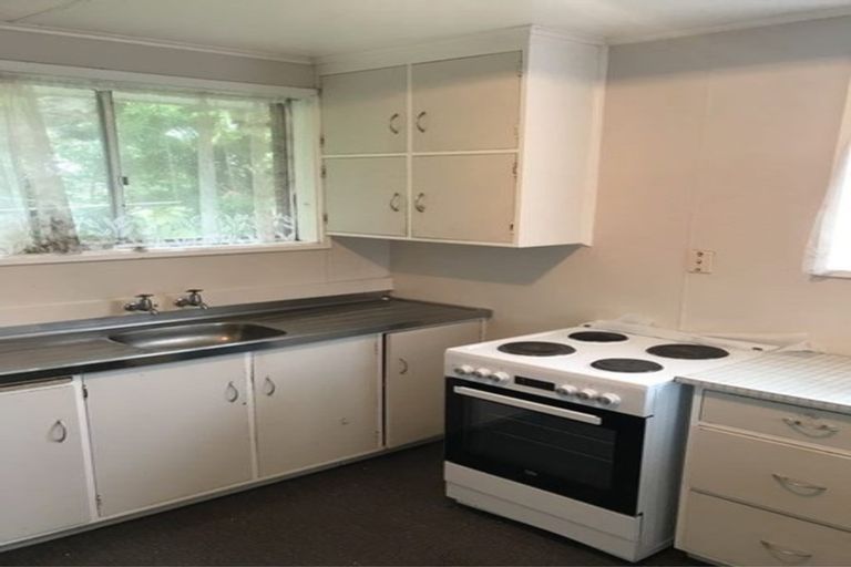 Photo of property in 113-115 Horoeka Street, Stokes Valley, Lower Hutt, 5019