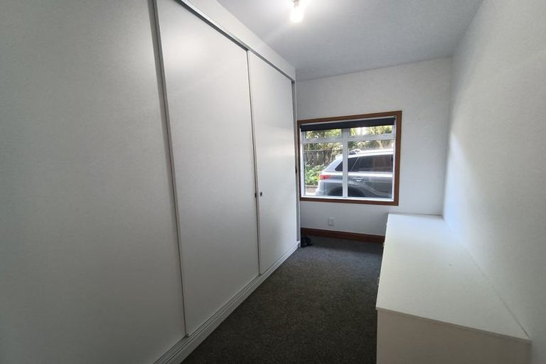 Photo of property in 277 Queens Drive, Lyall Bay, Wellington, 6022