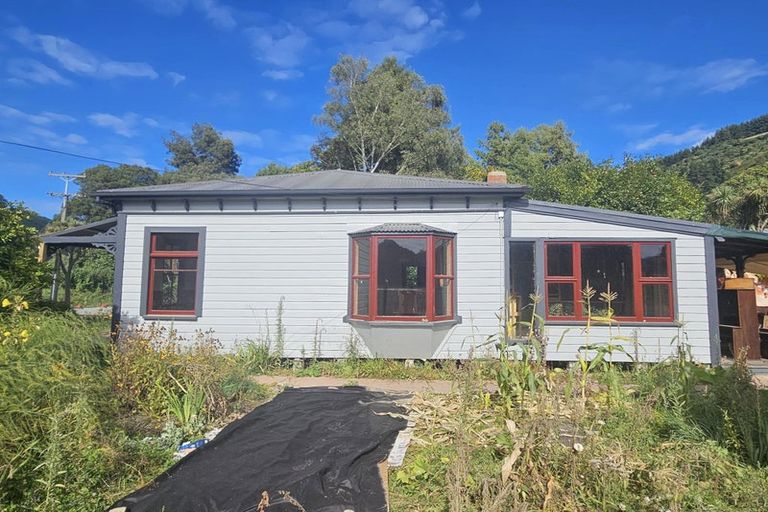 Photo of property in 2220 West Bank Road, Motueka Valley, Motueka, 7196