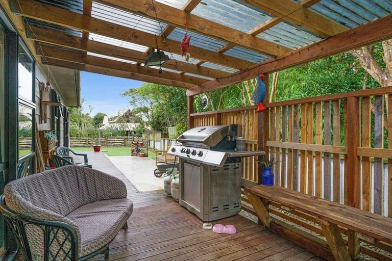 Photo of property in 17 Oriwa Crescent, Otaki, 5512