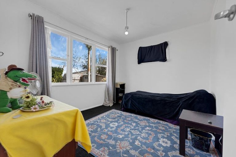 Photo of property in 22 Rosehill Drive, Rosehill, Papakura, 2113