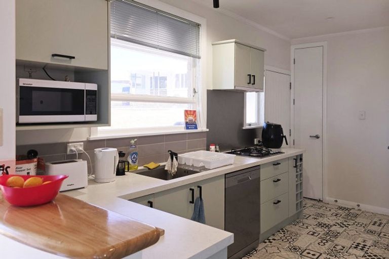 Photo of property in 9c Charles Street, Westshore, Napier, 4110