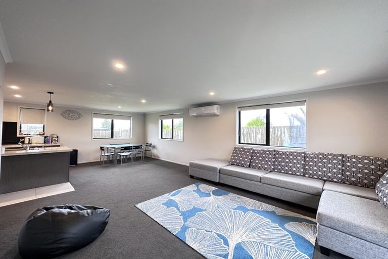 Photo of property in 14 Gibboney Place, Pokeno, 2402