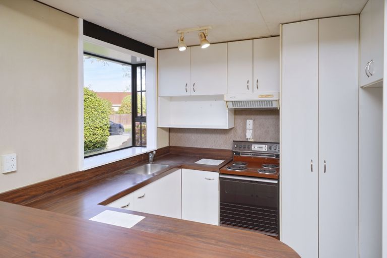 Photo of property in 49 Oldwood Street, Bishopdale, Christchurch, 8053