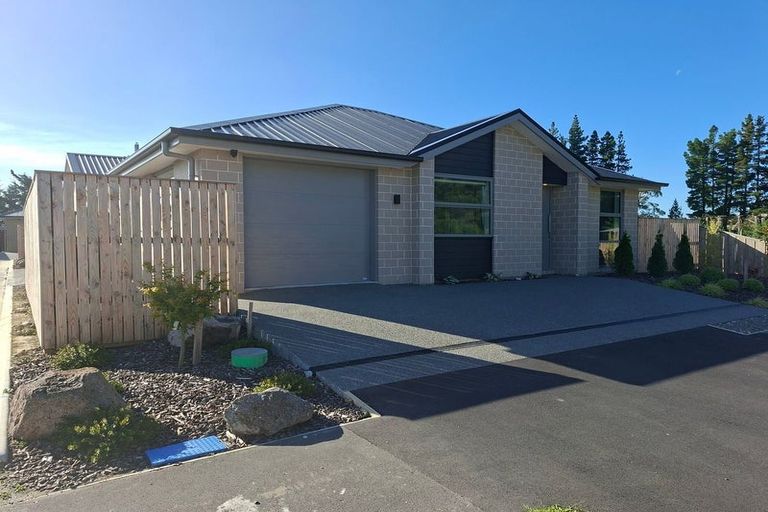 Photo of property in 35 Ella Street, Rolleston, 7614
