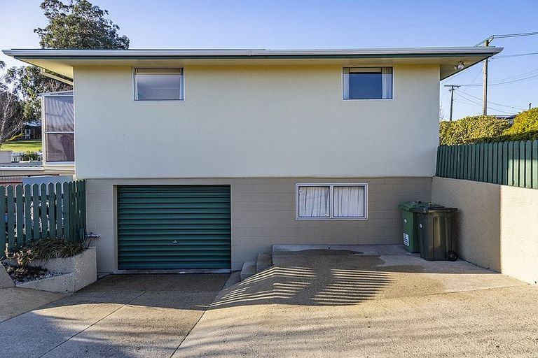 Photo of property in 15 Arthur Street, Holmes Hill, Oamaru, 9401