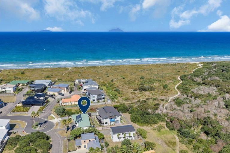 Photo of property in 130 Bream Bay Drive, Ruakaka, 0116