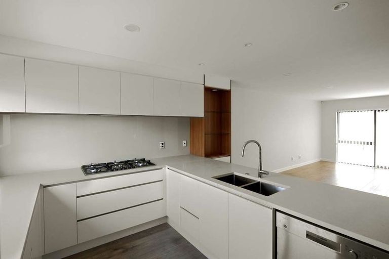 Photo of property in 9 Meritage Lane, Te Atatu South, Auckland, 0610