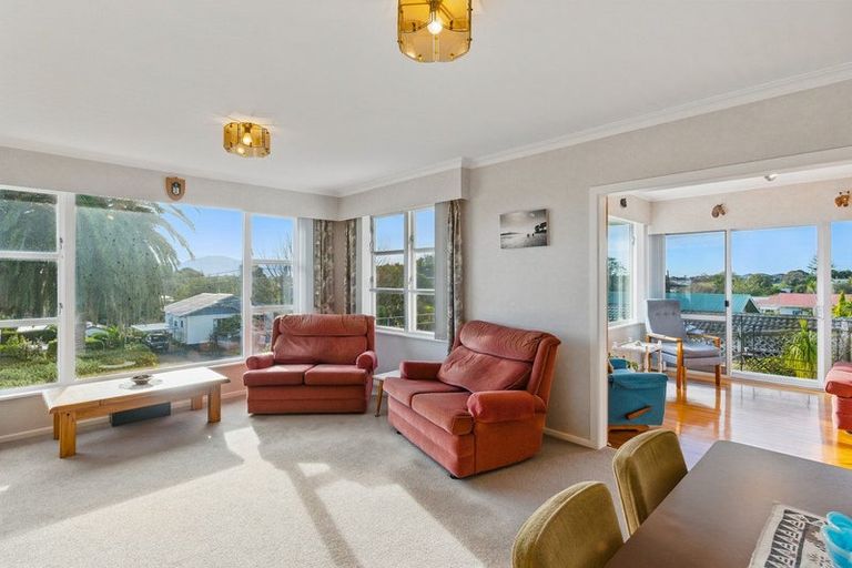 Photo of property in 52 Kiwi Road, Raumati Beach, Paraparaumu, 5032