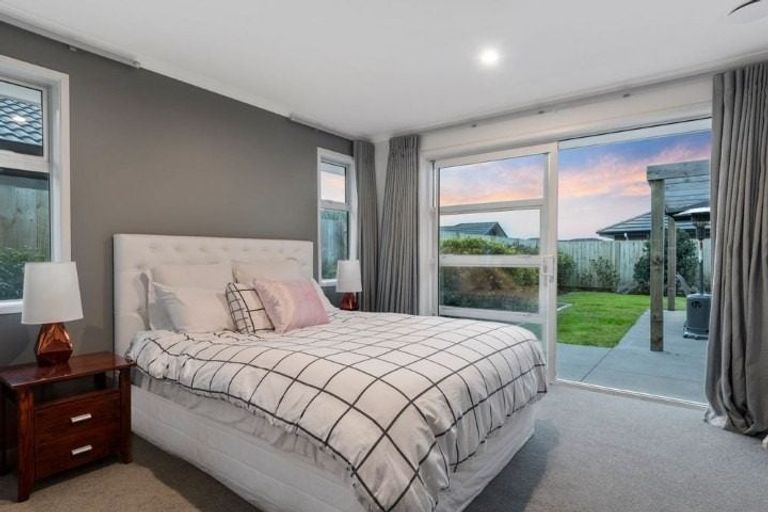 Photo of property in 278 Lakes Boulevard, Pyes Pa, Tauranga, 3112