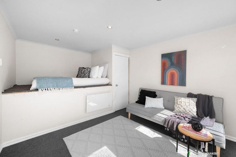 Photo of property in 58 Fairview Crescent, Kelburn, Wellington, 6012