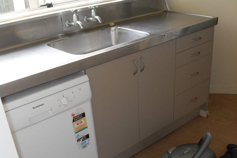 Photo of property in 36 Clyde Street, North Dunedin, Dunedin, 9016