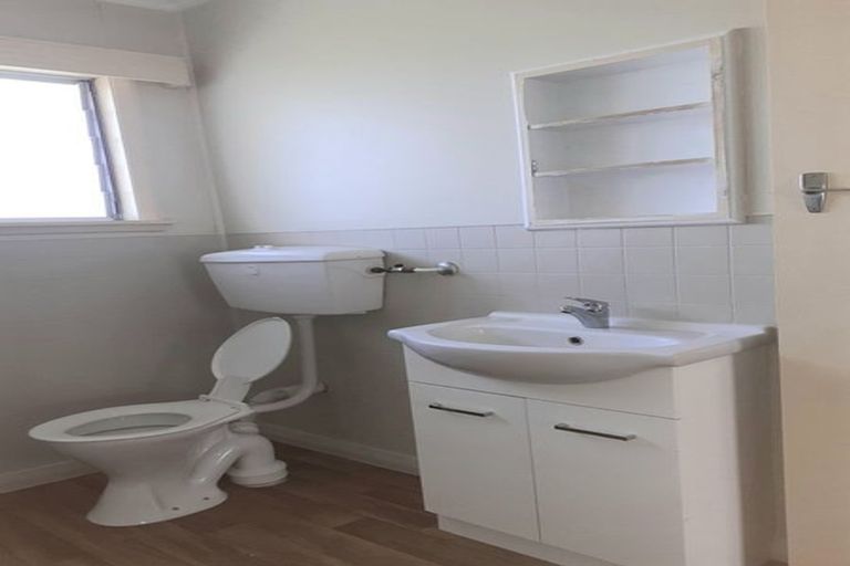 Photo of property in 6-7 Russell Street, Feilding, 4702