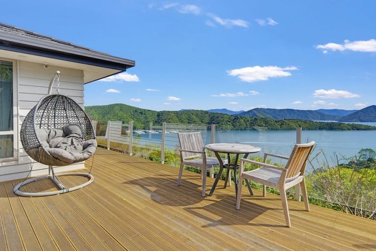 Photo of property in 23 Marina View Estate, Waikawa, Picton, 7281