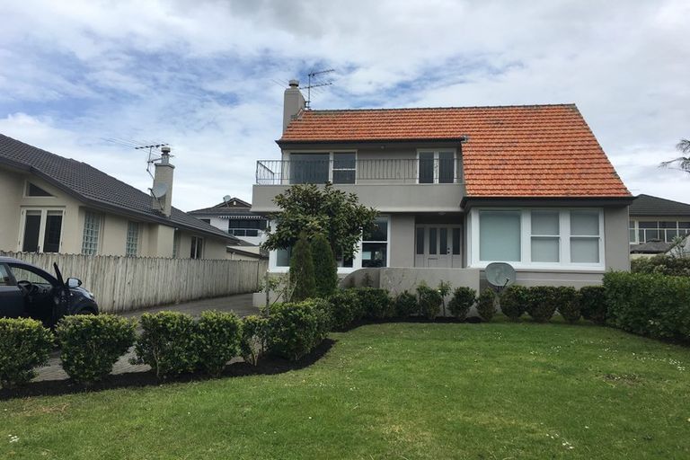 Photo of property in 24 Takutai Avenue, Bucklands Beach, Auckland, 2012