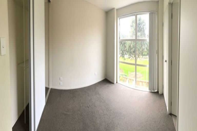 Photo of property in 61 Phar Lap Crescent, Takanini, 2112