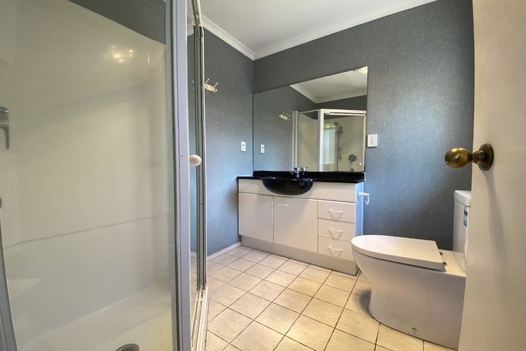 Photo of property in 8 Corfield Way, Burswood, Auckland, 2013