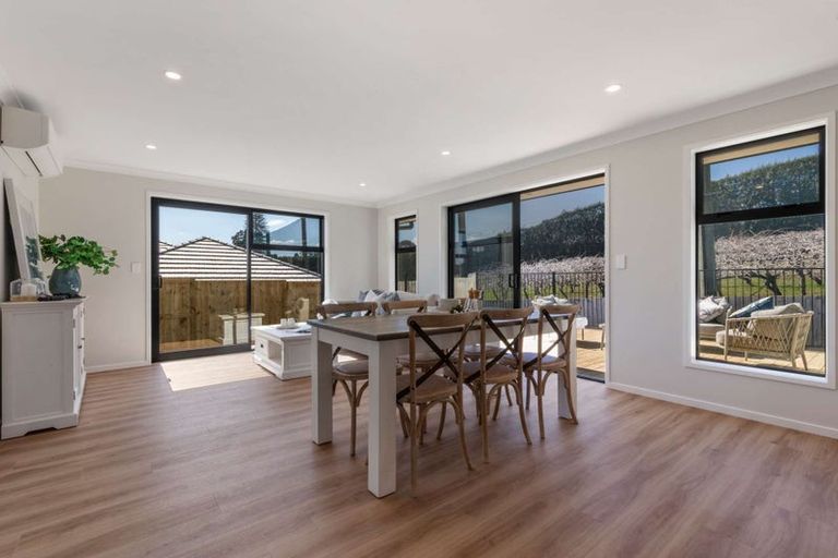 Photo of property in 16 Sam Heywood Place, Pyes Pa, Tauranga, 3112
